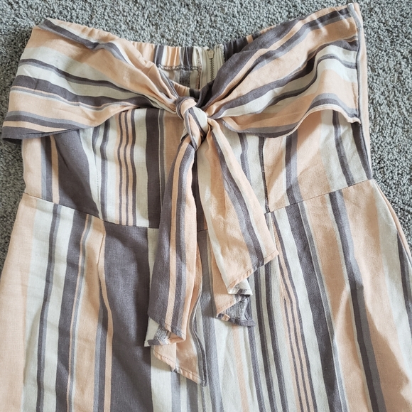 Jumpsuit - Picture 5 of 7